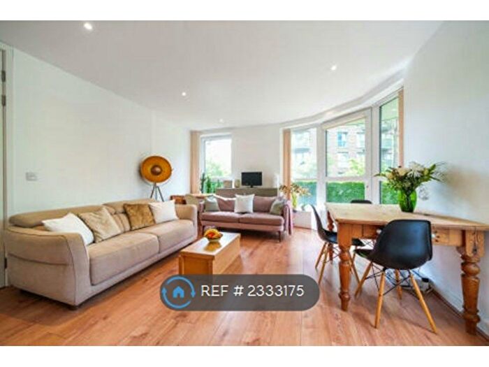 2 Bedroom Flat To Rent In Grayston House, London, SE3