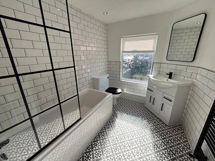 2 Bedroom Detached House To Rent In Park Street, Bootle, L20