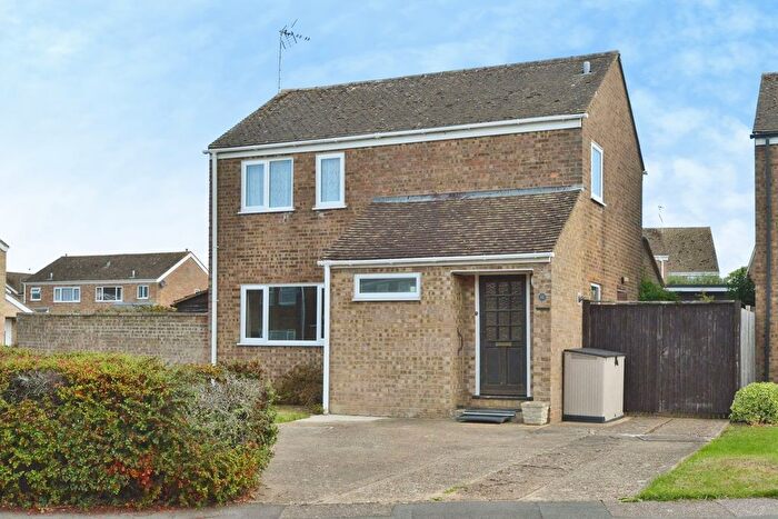 3 Bedroom Detached House For Sale In Western Drive, Hanslope, Buckinghamshire, MK19
