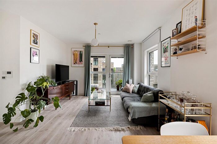 1 Bedroom Flat For Sale In Shipbuilding Way, Upton Park, E13