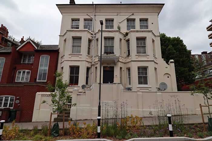 Studio To Rent In Broadhurst Gardens, London, NW6