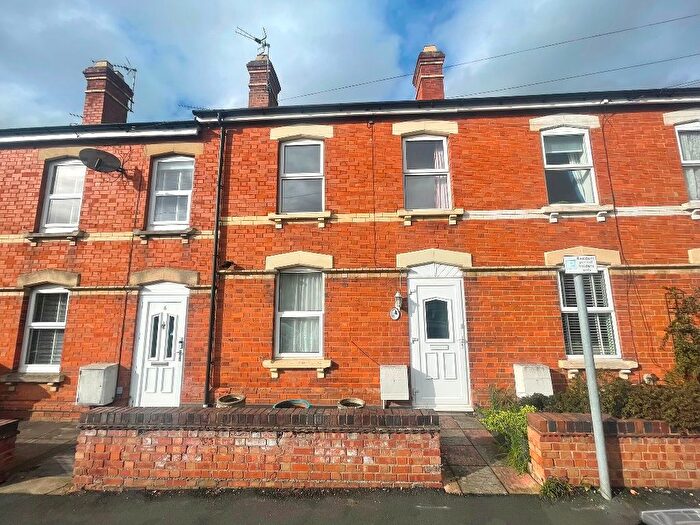 3 Bedroom Terraced House For Sale In Albert Road, Evesham, WR11