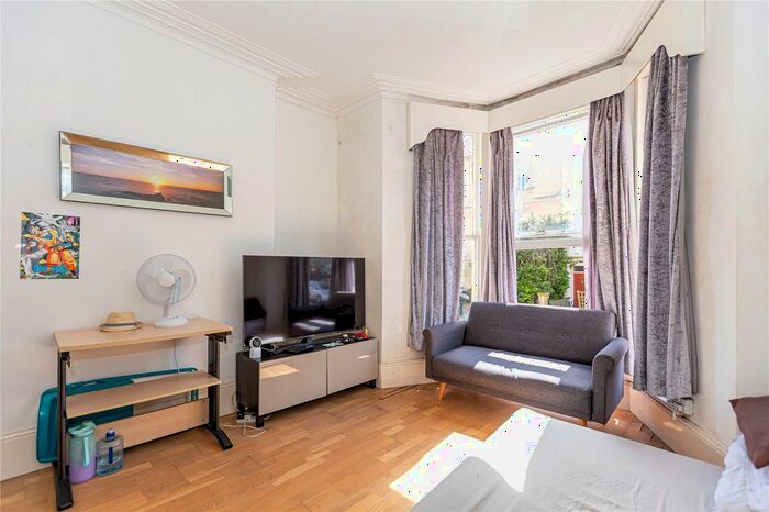 1 Bedroom Flat To Rent In Roslyn Road, Redland, Bristol, BS6