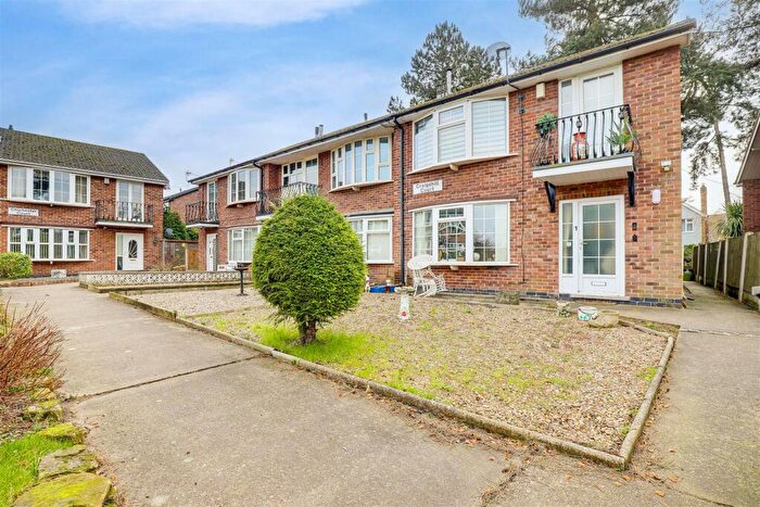 2 Bedroom Maisonette To Rent In Woodside Drive, Arnold, Nottingham, NG5