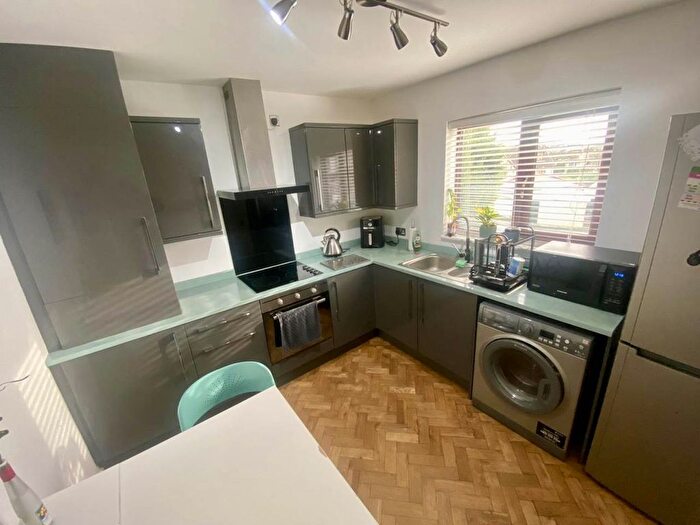 2 Bedroom Flat To Rent In Vivian Mansions, Coniston Walk, Tycoch, Swansea, SA2