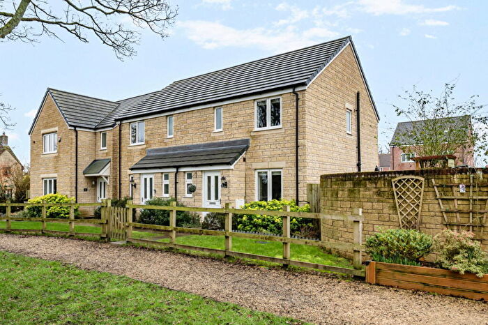 3 Bedroom Semi Detached House For Sale In Bryant Close, Chippenham, SN15