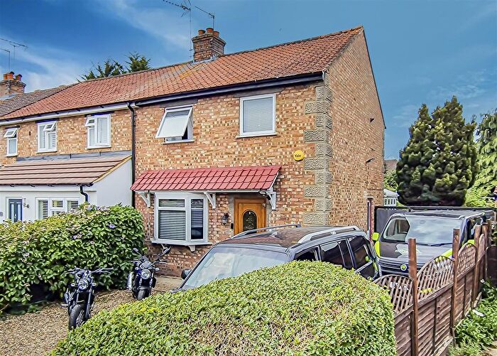 2 Bedroom Semi-Detached House For Sale In West Crescent, Windsor, SL4