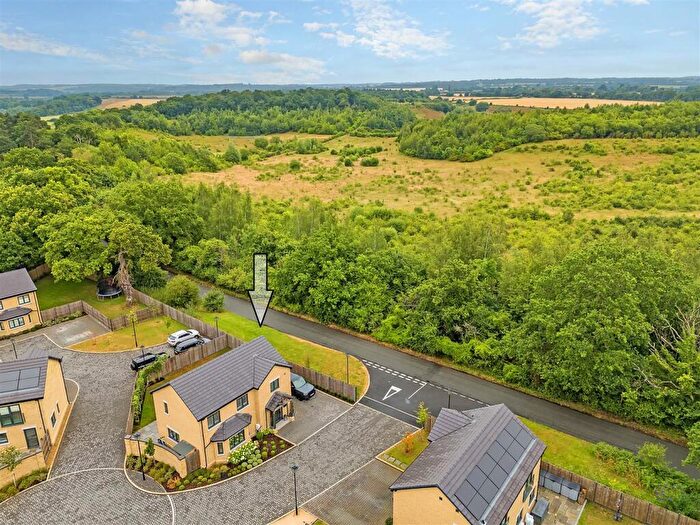 3 Bedroom Detached House For Sale In Woodland Grove: Stunning Modern Home, SG14
