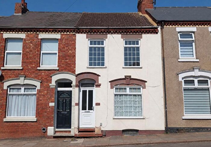 3 Bedroom Terraced House For Sale In Garfield Street, Northampton, Northamptonshire, NN2