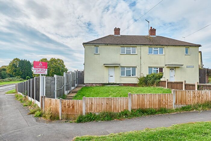 Semi-detached House For Sale In Barnes Road, Highfields, Stafford, Staffordshire, ST17