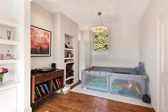 3 Bedroom Terraced House For Sale In Eversleigh Road, London, SW11