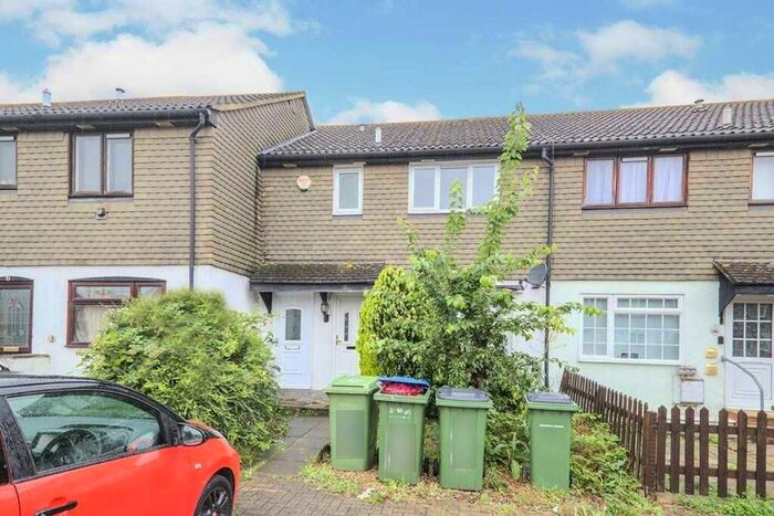 1 Bedroom Flat To Rent In Hampstead Close, London, SE28