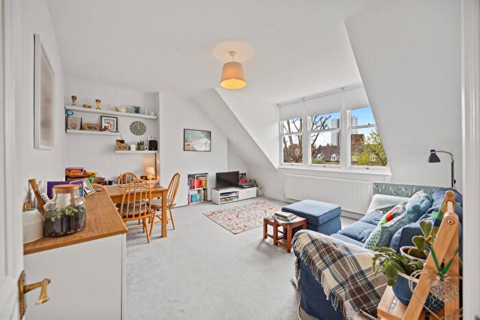 2 Bedroom Flat To Rent In Lambolle Road, Belsize Park, NW3