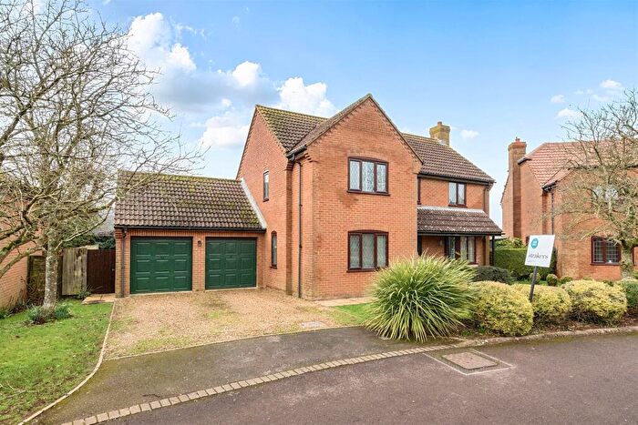 4 Bedroom Detached House For Sale In Northfields, Bulkington, Devizes, SN10