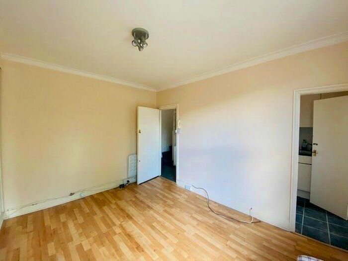 Studio To Rent In Vaughan Road, Harrow, HA1