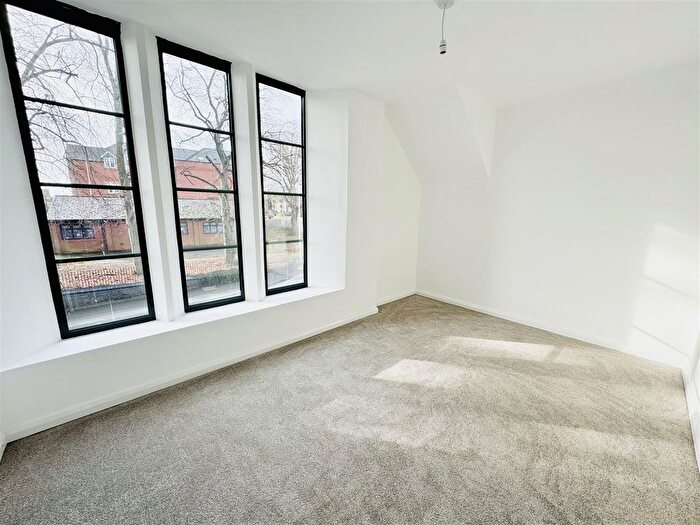 4 Bedroom Flat To Rent In Vale Road, St Wulstans Apartments, Stourport On Severn, DY13
