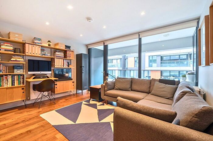 2 Bedroom Flat For Sale In Lambarde Square, Greenwich, SE10
