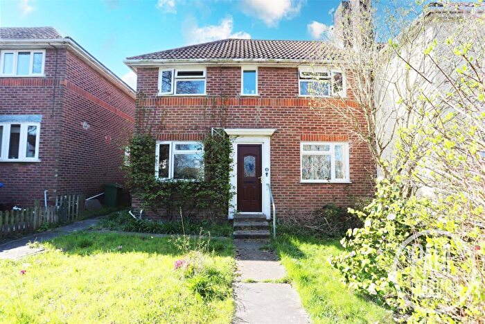 3 Bedroom Semi-Detached House For Sale In Minden Road, Lowestoft, NR32