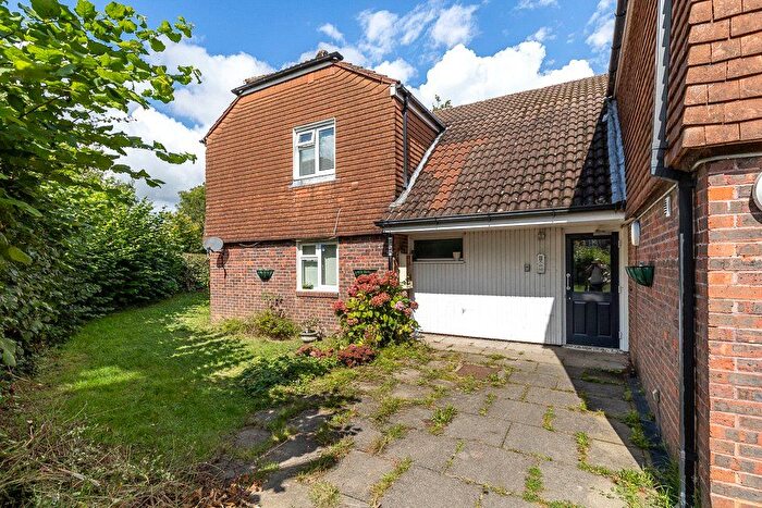 1 Bedroom Flat For Sale In Laws Close, Ifield, Crawley, West Sussex, RH11