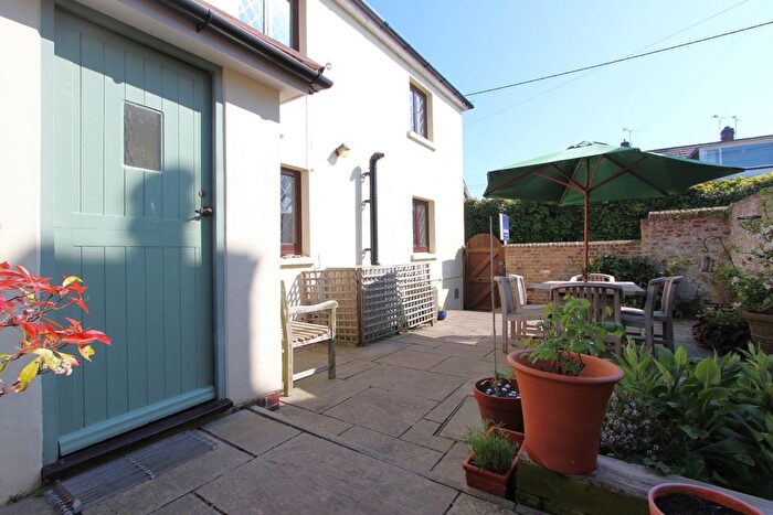3 Bedroom Semi-Detached House For Sale In Back Street, Ringwould, CT14