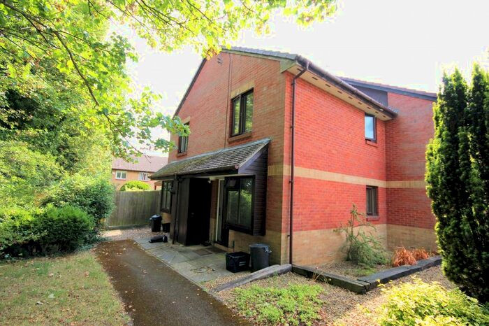 1 Bedroom End Of Terrace House To Rent In Bolwell Close, Twyford, RG10