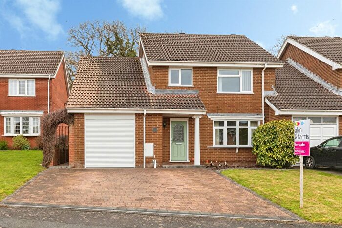 5 Bedroom Link Detached House For Sale In Dorset Way, Yate, Bristol, BS37