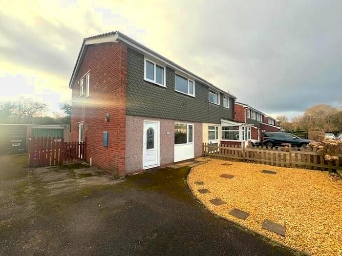 3 Bedroom Property To Rent In Ash Lane, Monmouth, NP25