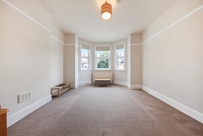 1 Bedroom Flat To Rent In St Pauls Avenue, Willesden Green, NW2