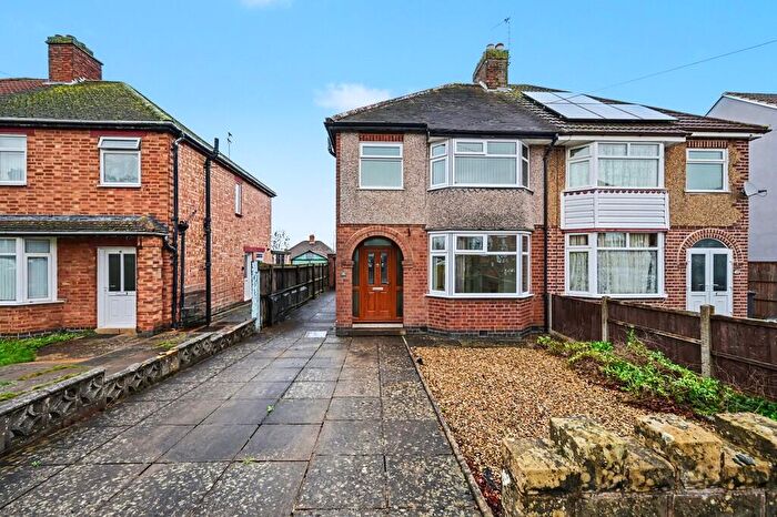 3 Bedroom Semi Detached House To Rent In Belmont Road, Rugby, CV22