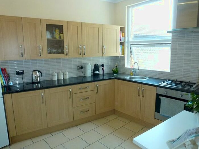 1 Bedroom Flat To Rent In Haydons Road, Wimbledon, London, SW19