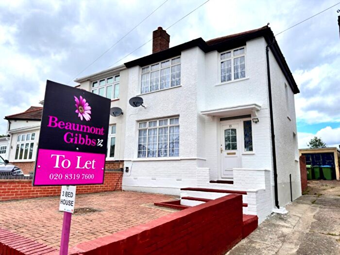 3 Bedroom Semi-Detached House To Rent In Duncroft, Plumstead, London, SE18