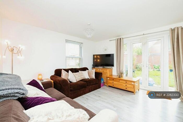 3 Bedroom Semi-Detached House To Rent In Kempton Close, Chesterton, Bicester, OX26