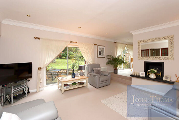 5 Bedroom Detached House For Sale In Bracken Drive, Chigwell, Essex, IG7