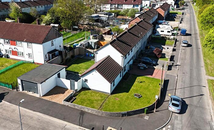 5 Bedroom Semi-Detached House For Sale In Heol Trelai, Cardiff, CF5