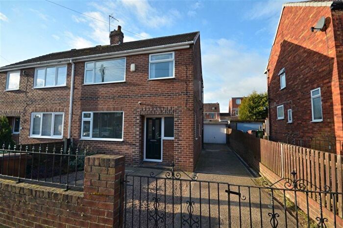 3 Bedroom Semi-Detached House To Rent In Mill Hill Avenue, Pontefract, WF8