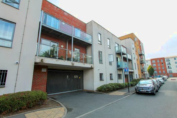 1 Bedroom Flat To Rent In Taywood Road, Northolt, UB5