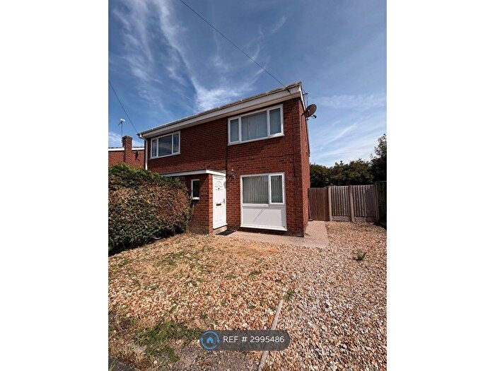 2 Bedroom Semi-Detached House To Rent In Harwoods Close, Wrexham, LL12