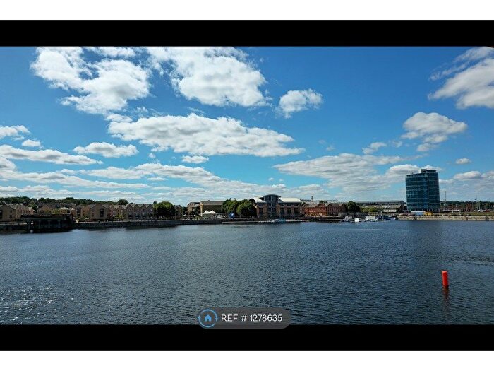 2 Bedroom Flat To Rent In Watersmeet, St. Marys Island, Chatham, ME4