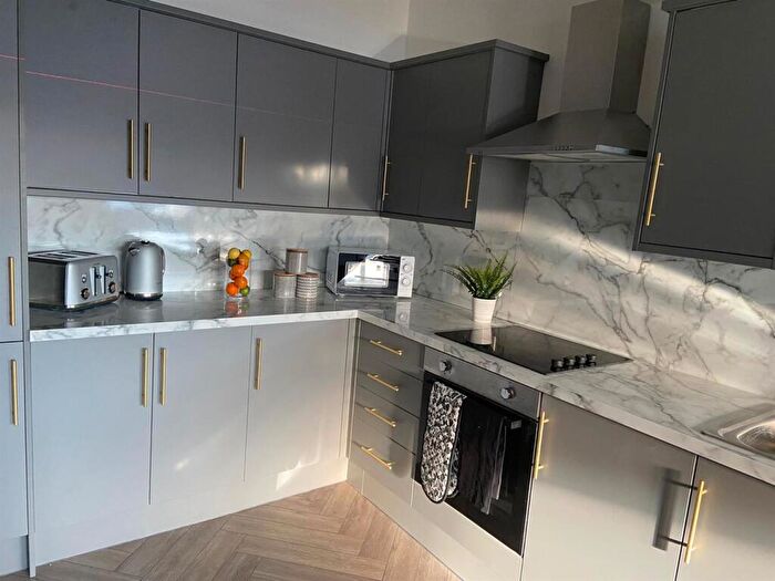 4 Bedroom Flat To Rent In Bridge View House, - City Road, Newcastle Upon Tyne, NE1