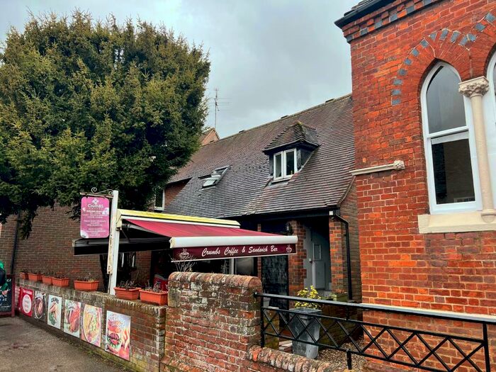 2 Bedroom Apartment To Rent In High Street, Wendover, HP22