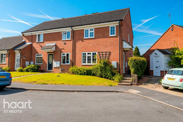 4 Bedroom End Of Terrace House For Sale In Cob Place, Godmanchester, PE29
