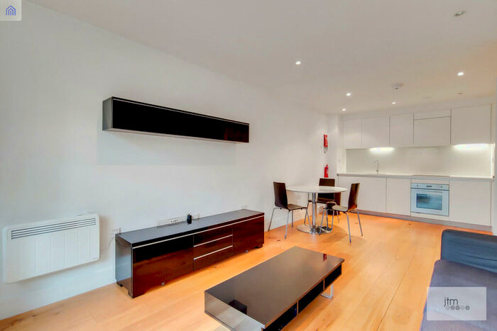 3 Bedroom Apartment To Rent In Tiltman Place, London, N7