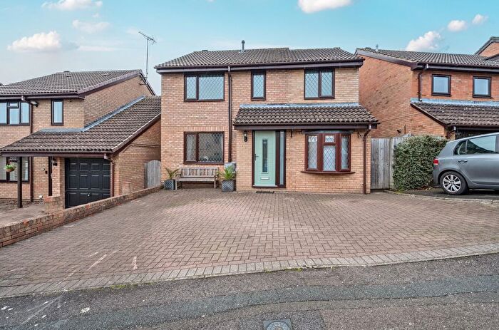 4 Bedroom Detached House For Sale In Chervil Close, Swindon, SN2