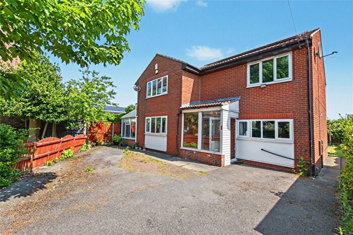 4 Bedroom Detached House For Sale In Moorland Road, Drighlington, Bradford, West Yorkshire, BD11