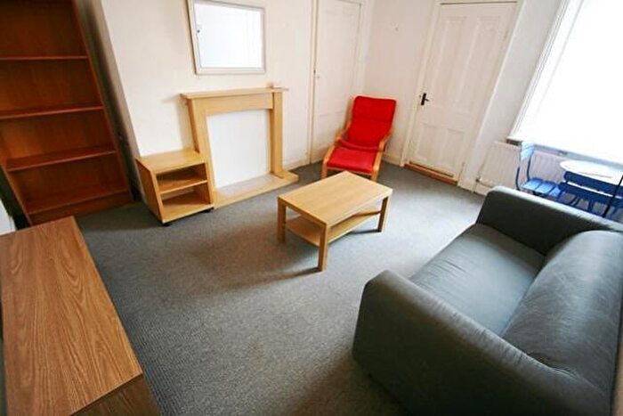 2 Bedroom Flat To Rent In King John Terrace, Newcastle Upon Tyne, Tyne And Wear, NE6