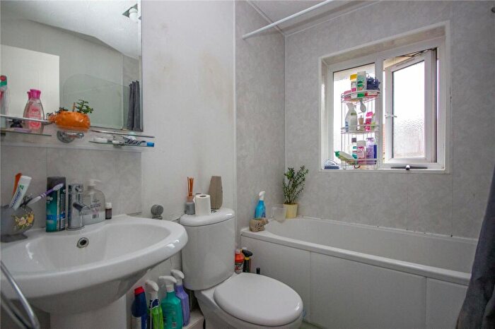 2 Bedroom End Of Terrace House To Rent In Linden Drive, Bradley Stoke, Bristol, BS32