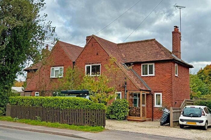 3 Bedroom Semi-Detached House For Sale In Goring Road, Woodcote, RG8