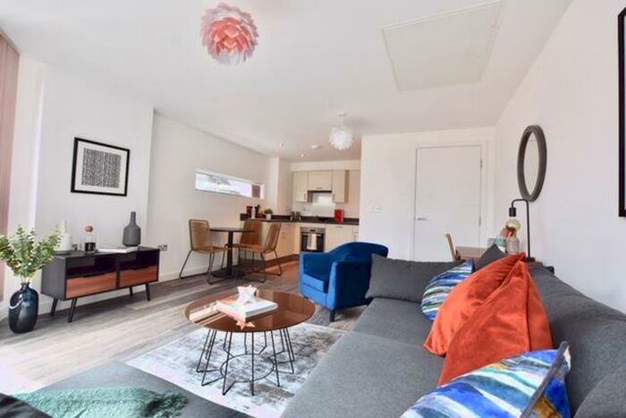 2 Bedroom Apartment To Rent In Apartment, The Forum, Pershore Street, Birmingham, B5