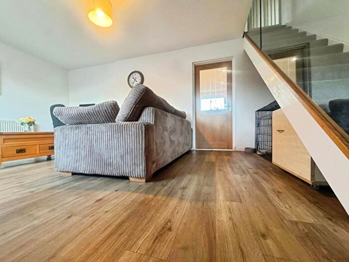 4 Bedroom Detached House For Sale In New Row, Deeping St James, PE6