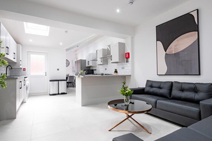 6 Bedroom House To Rent In Derwent Street, Lincoln, LN1